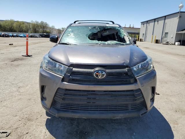 2019 Toyota Highlander SE