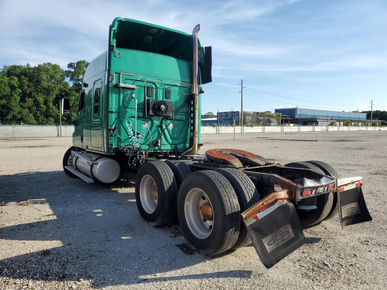 2010 Freightliner Cascadia 125