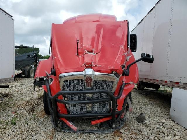 2023 Kenworth T680 Semi Truck