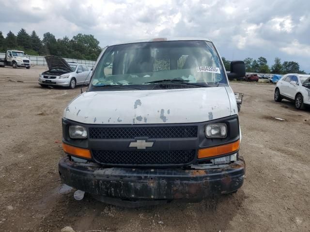 2004 Chev Express Cargo 2500 1
