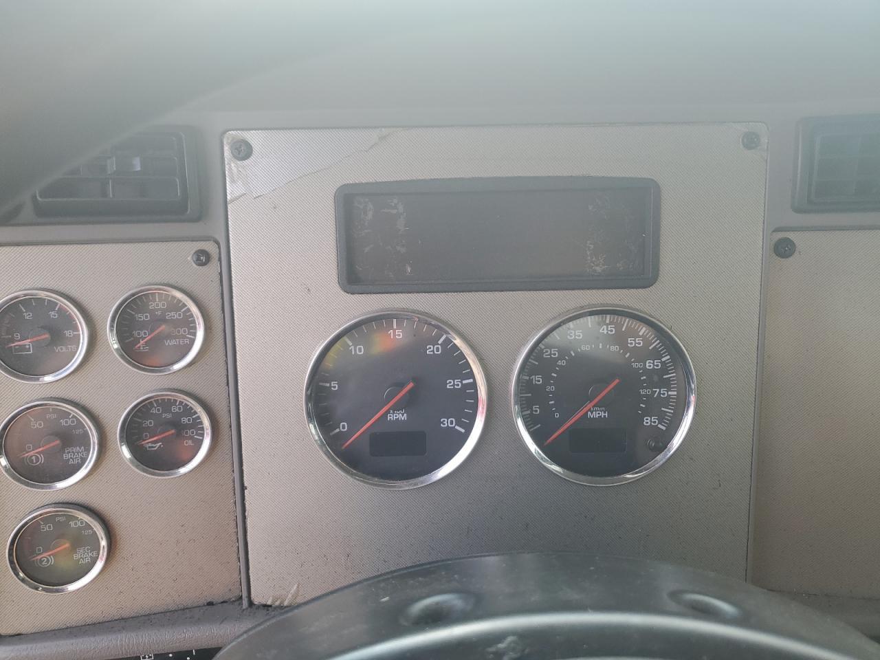 2017 Kenworth T370 OIL Distributor Truck