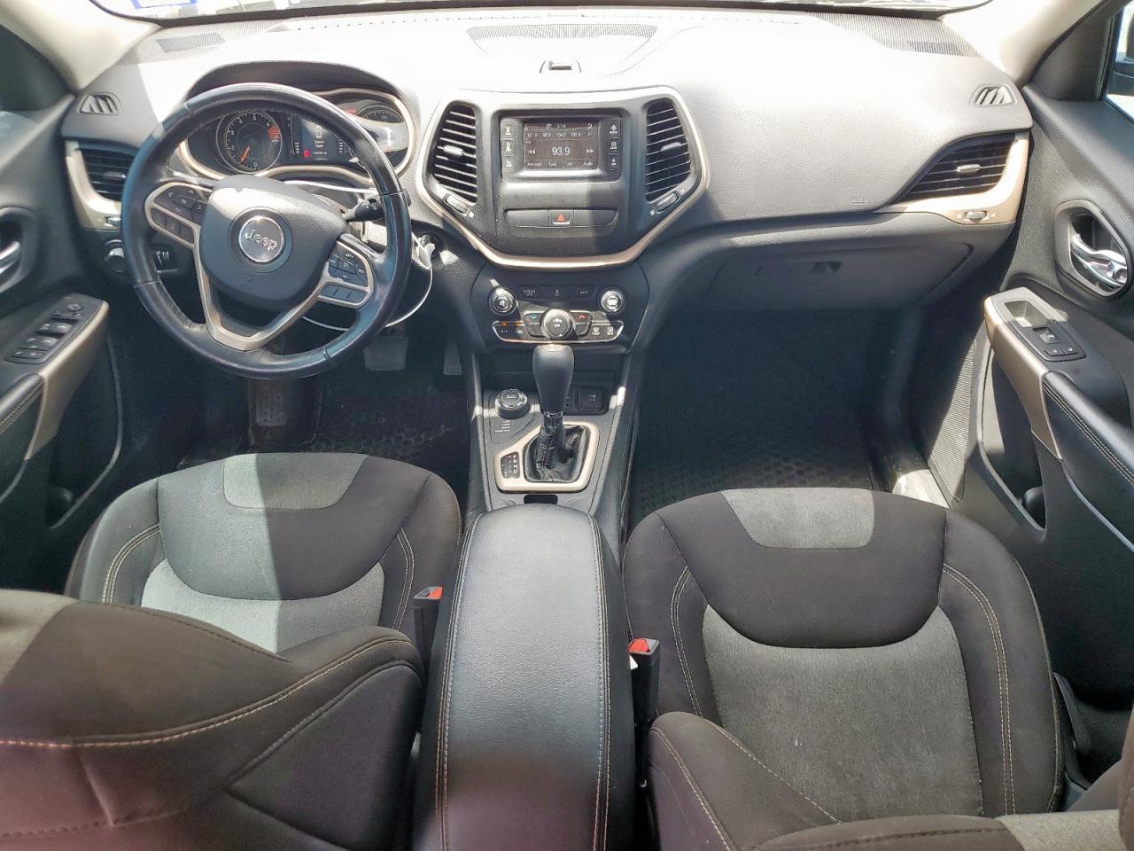 2017 Jeep Cherokee Sport