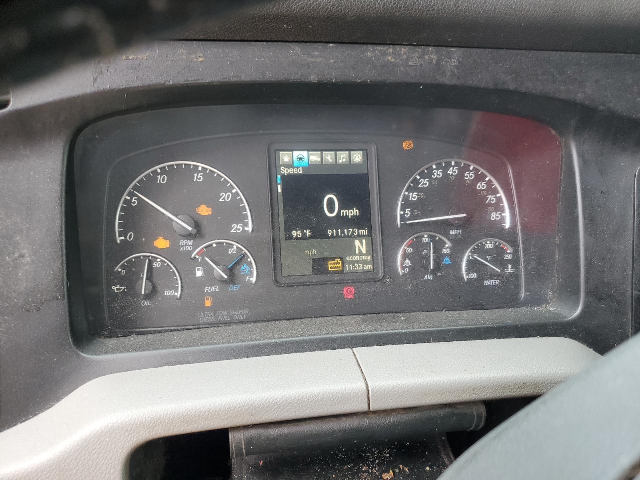 2019 Freightliner Cascadia 126 Semi Truck