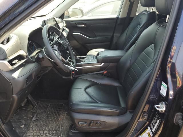2021 Toyota Highlander Hybrid XLE