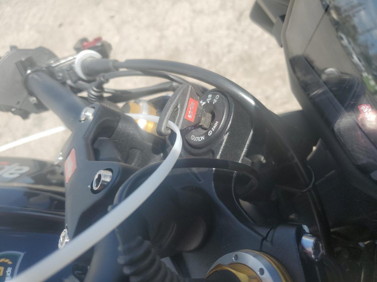 2019 Aprilia Tuono V4