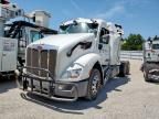 2017 Peterbilt 579 Semi Truck