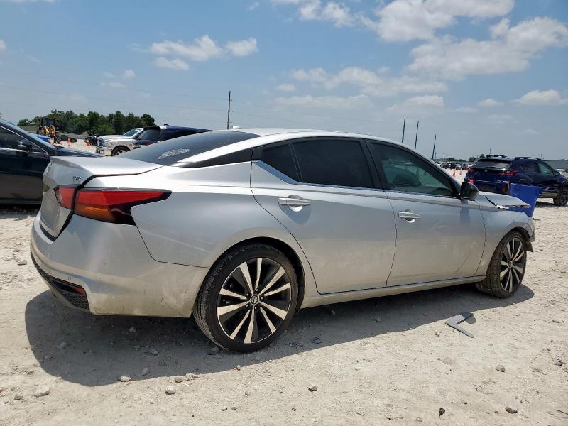 2020 Nissan Altima sr