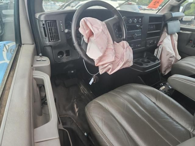 2022 Chevrolet Express G2500