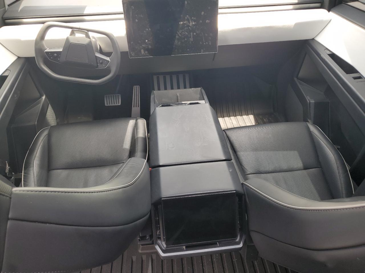2024 Tesla Cybertruck