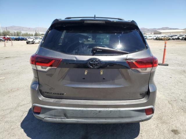 2019 Toyota Highlander SE