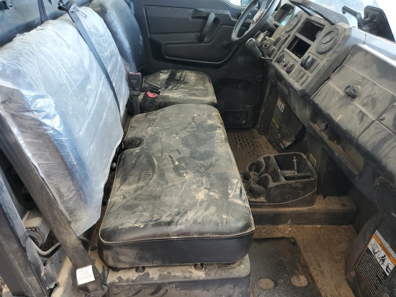 2023 John Deere XUV835M