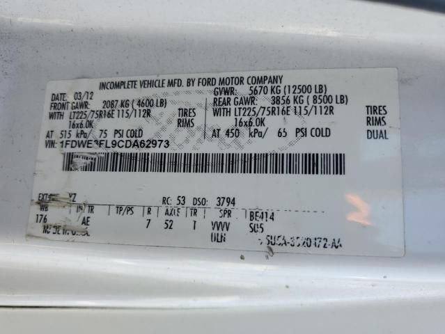 2012 Ford Econoline E350 Super Duty Cutaway Van
