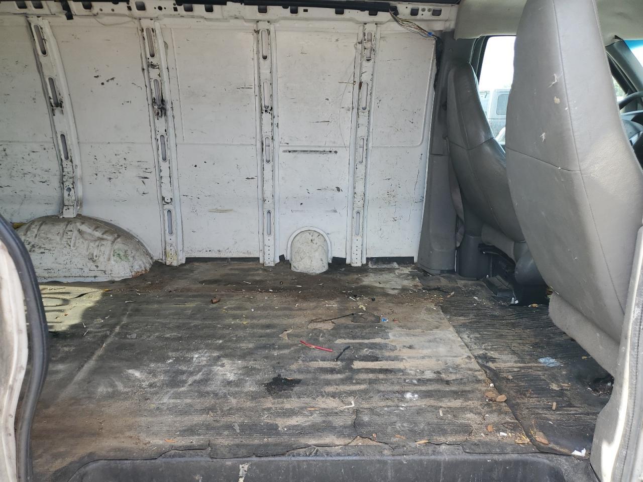 2011 Chevrolet Express G2500