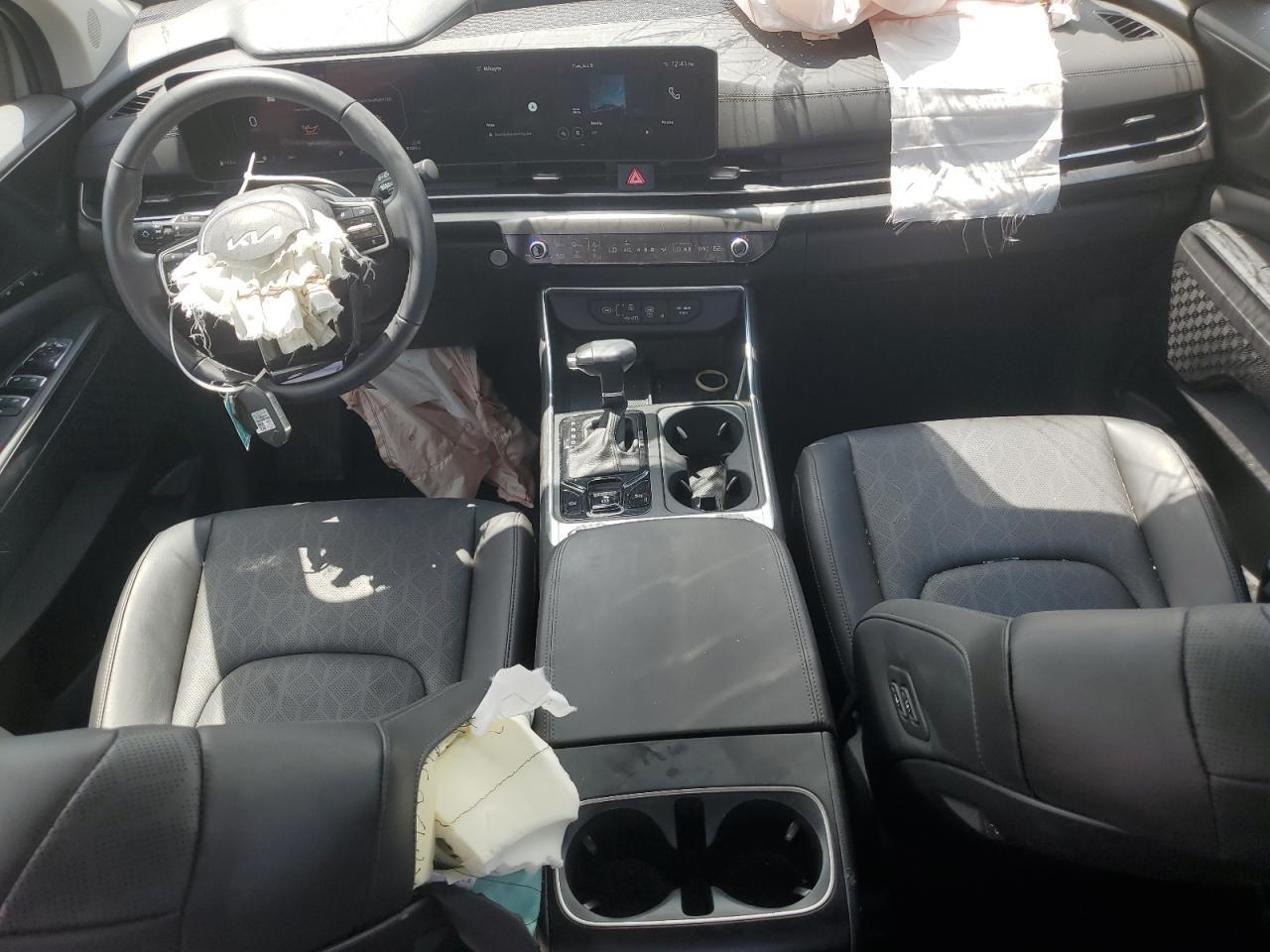 2025 KIA Carnival sx