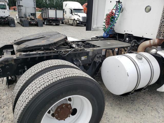 2014 Kenworth Construction T680