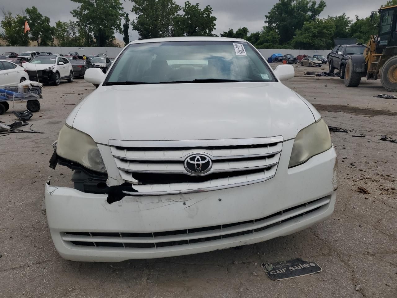 2005 Toyota Avalon xl