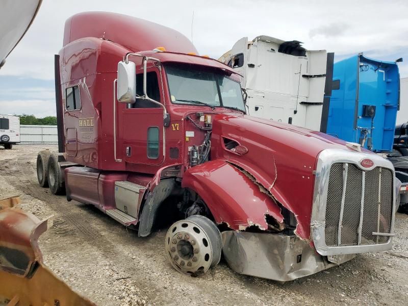 2013 Peterbilt 386 Semi Truck