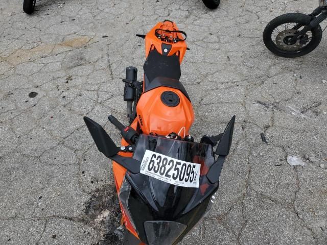 2024 KTM 390 RC