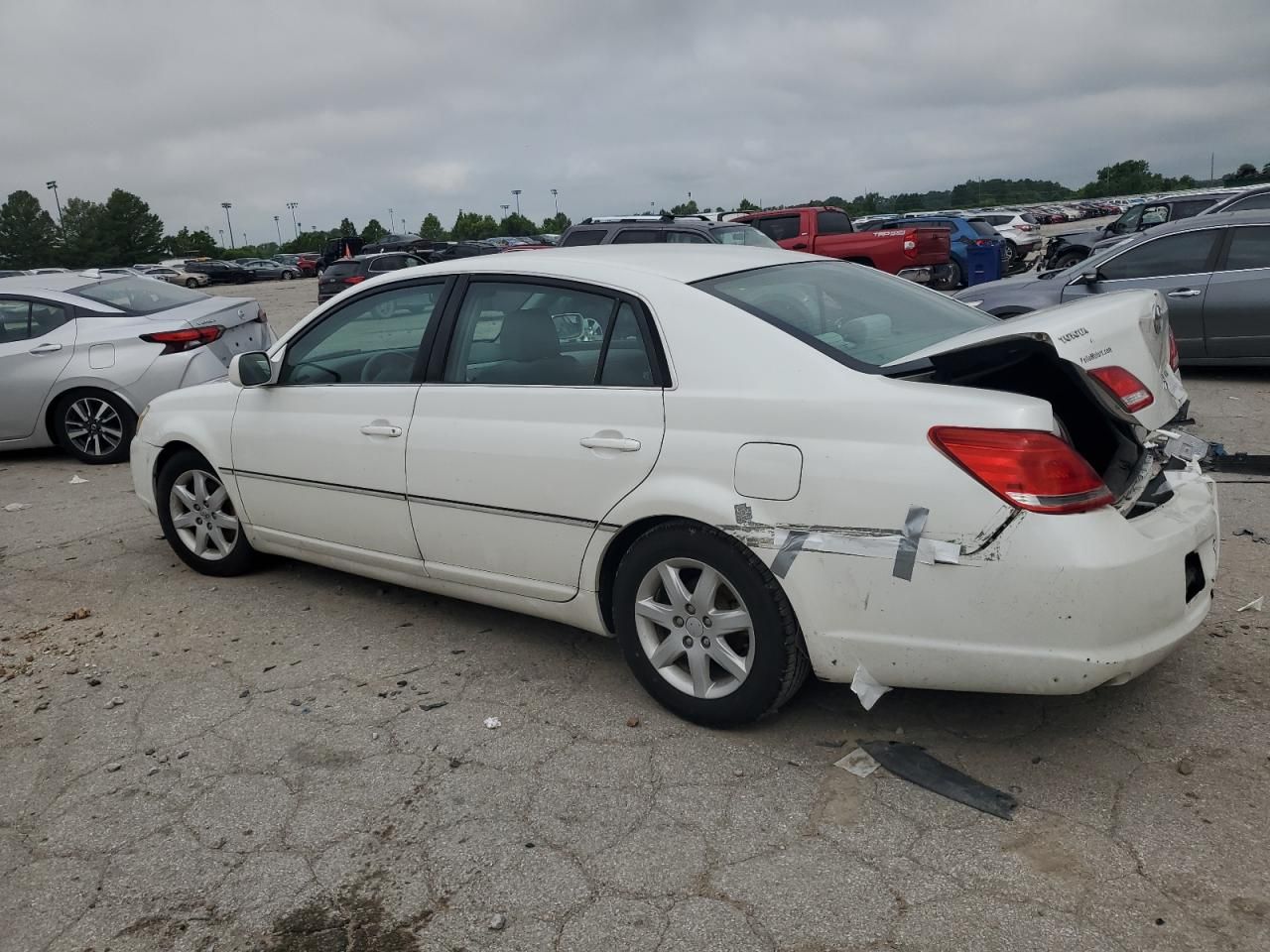 2005 Toyota Avalon xl