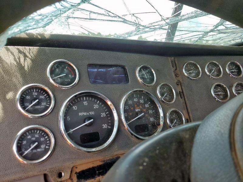 2014 Peterbilt 389 Semi Truck