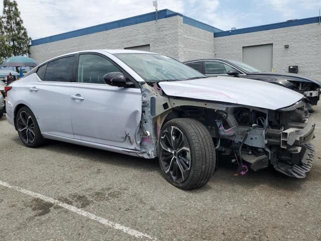 2023 Nissan Altima SR