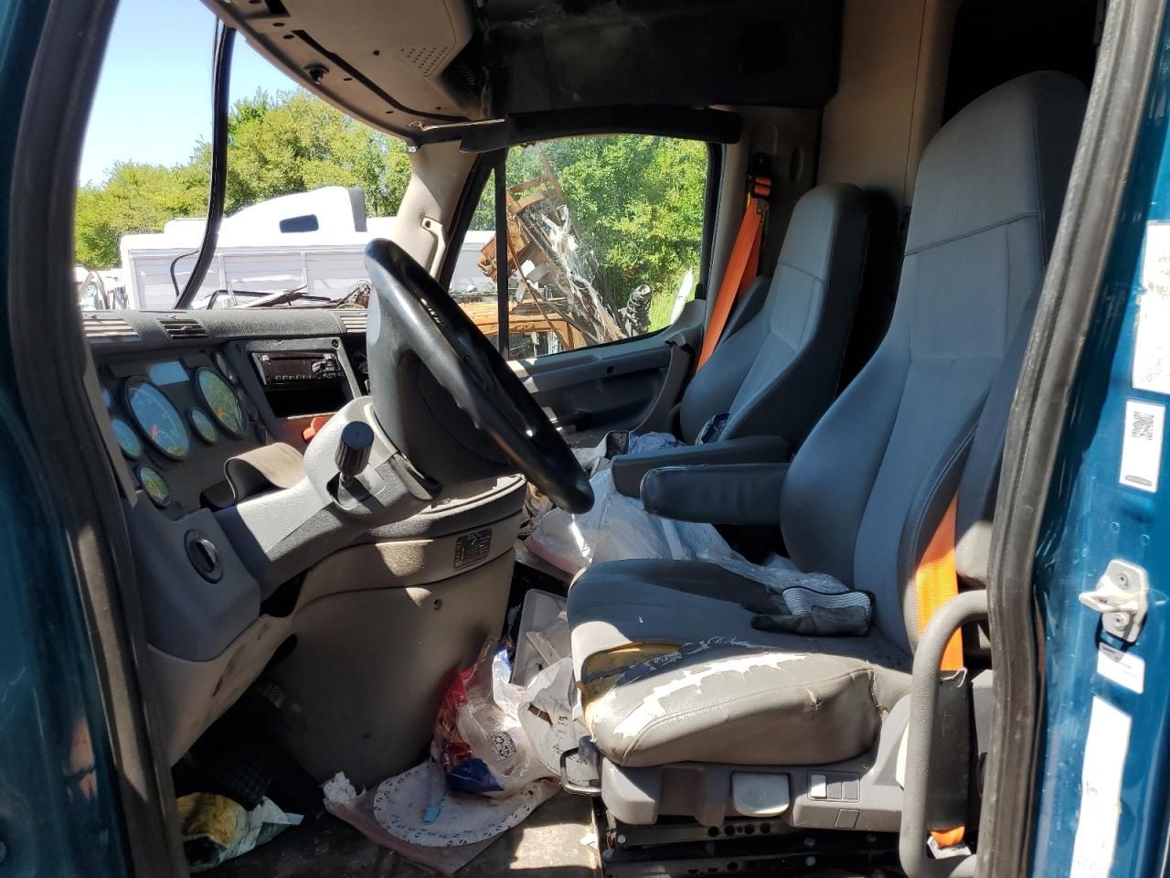 2018 Freightliner Cascadia 125 Semi Truck