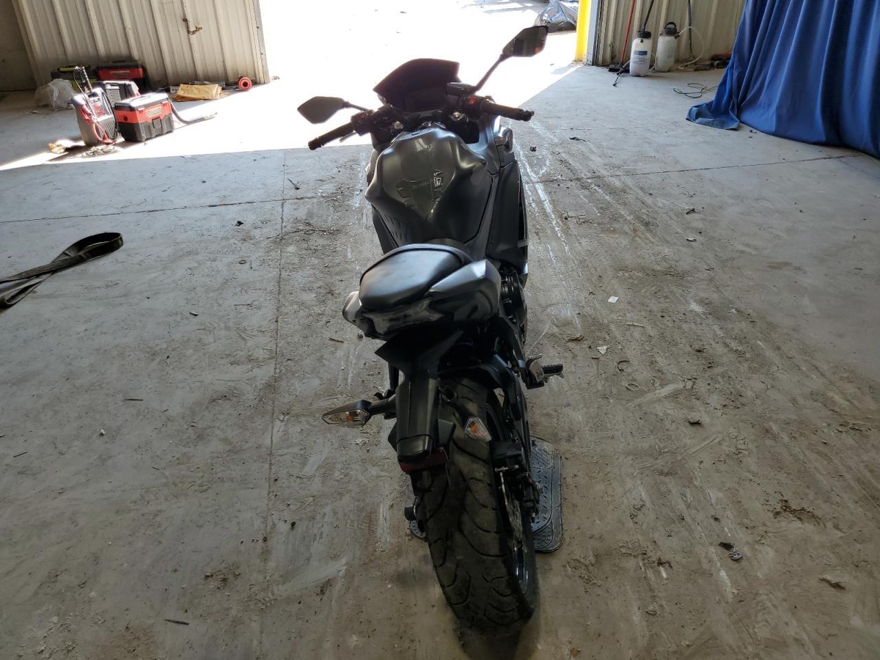 2022 Kawasaki EX650 N