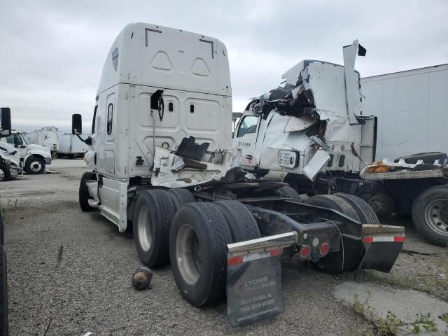 2018 Freightliner Cascadia 125 Semi Truck