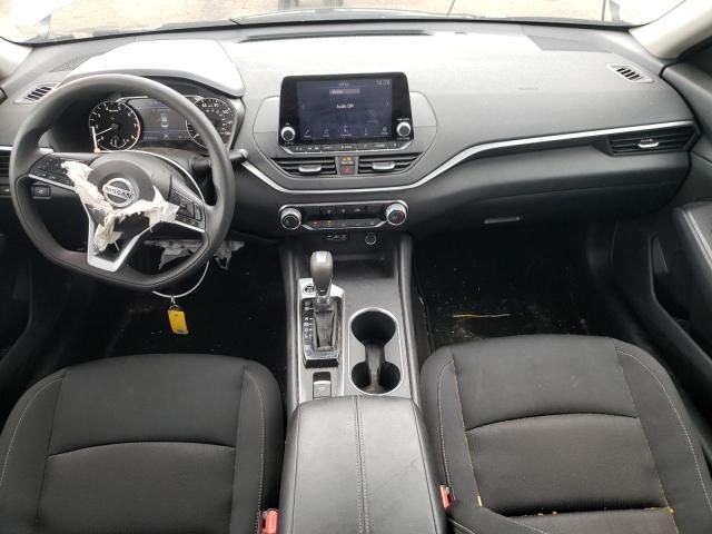2022 Nissan Altima SV