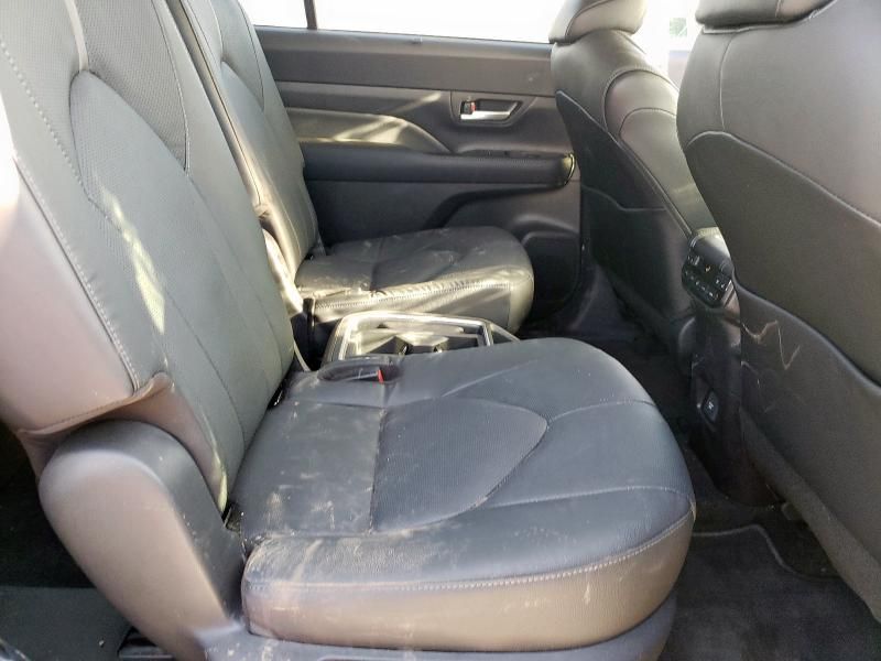 2024 Toyota Grand Highlander xle