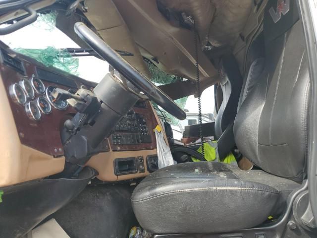 2018 Western Star 2018 Western Star 4700 Dump Truck