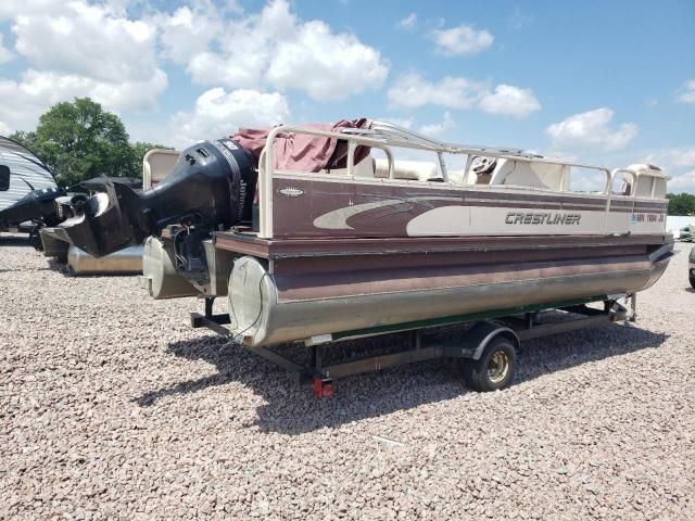 2000 Crestliner Boat