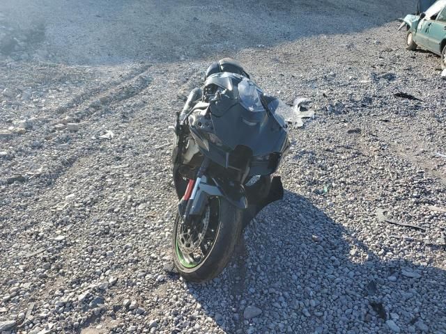 2021 Kawasaki ZX1002 M