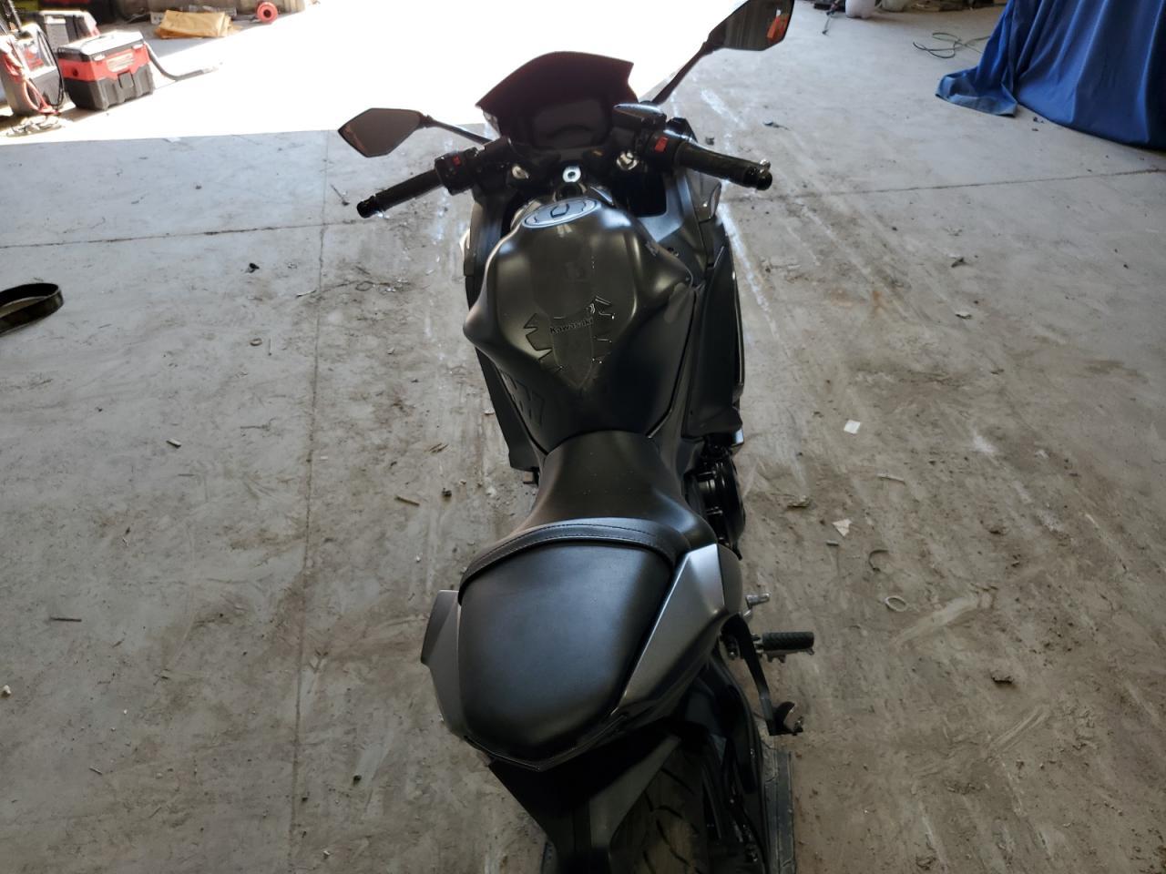 2022 Kawasaki EX650 N