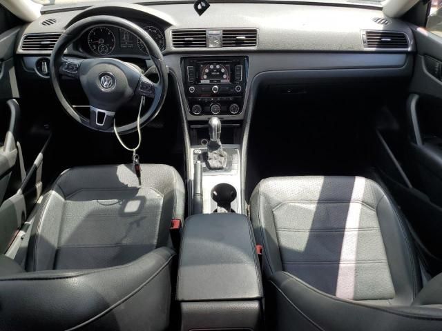 2014 Volkswagen Passat SE