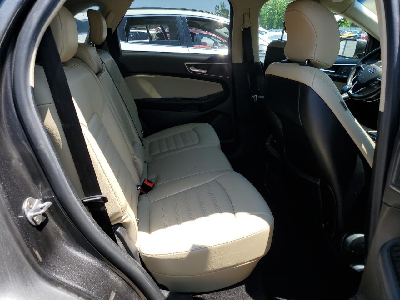 2017 Ford Edge sel
