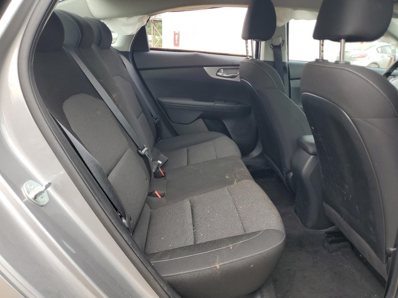 2023 KIA Forte lx