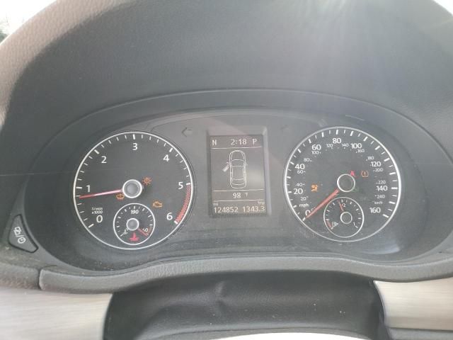 2014 Volkswagen Passat SE