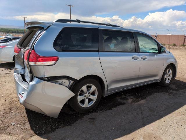 2013 Toyota Sienna le 8-passenger