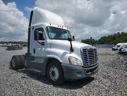 Salvage trucks for sale at Memphis, TN auction: 2015 Freightliner Cascadia 125 Semi Truck