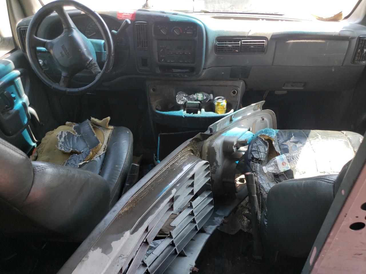 2002 GMC Savana G2500