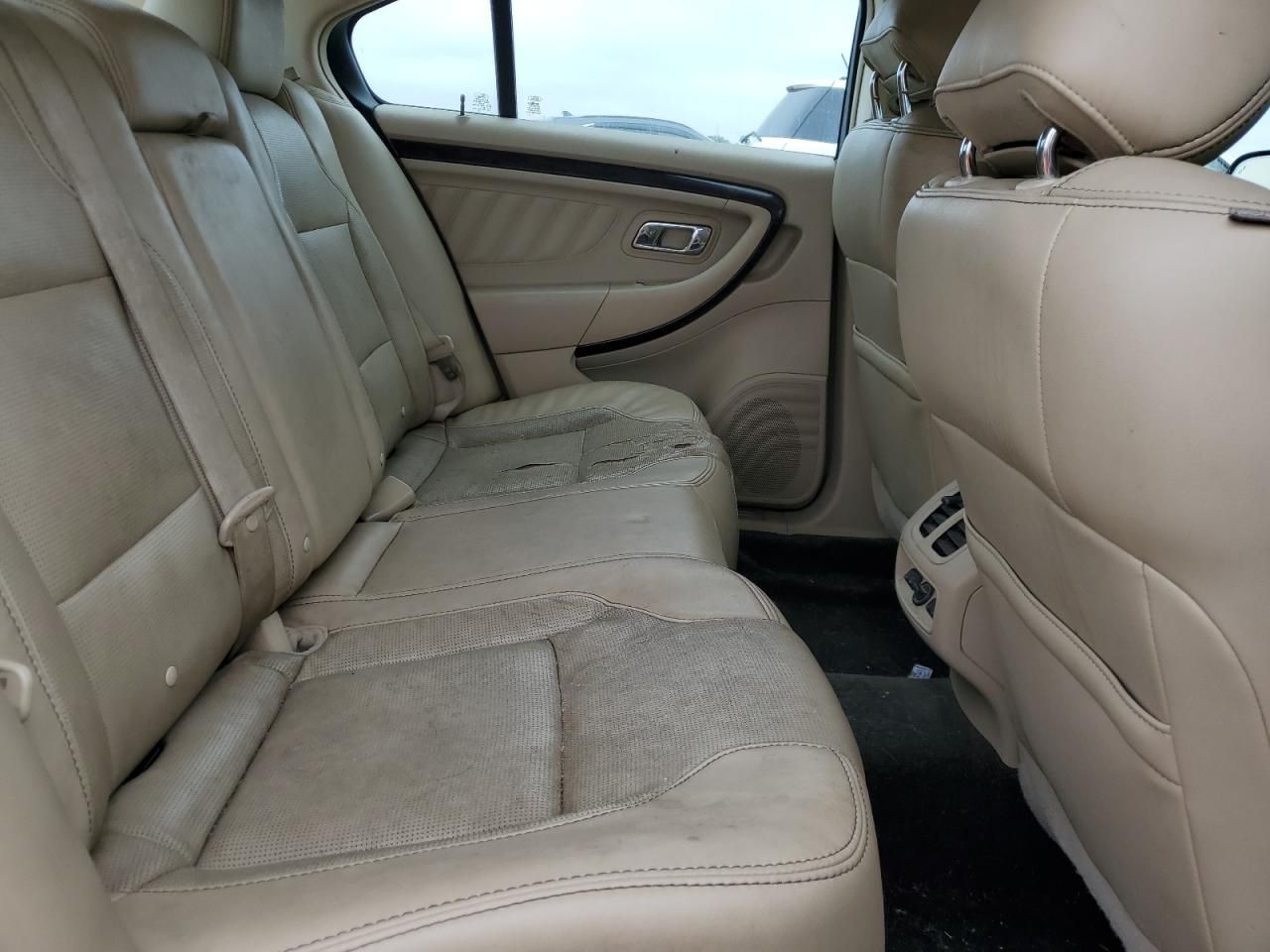 2015 Ford Taurus Limited