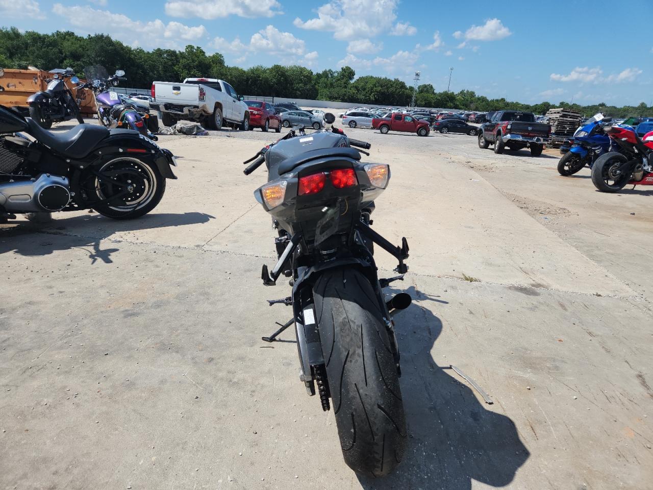 2025 Suzuki GSX-R600