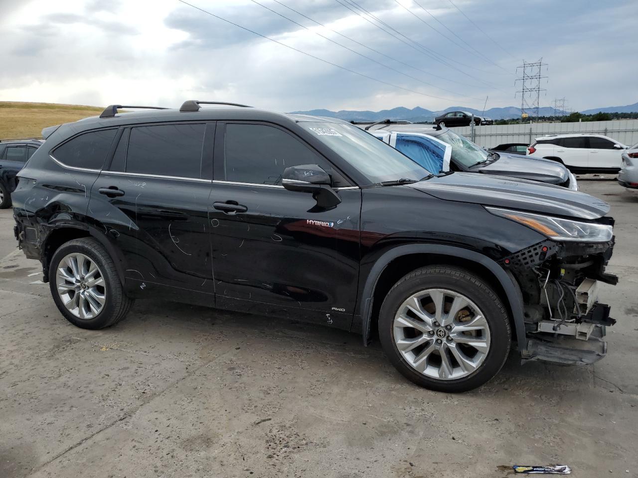 2021 Toyota Highlander Hybrid Limited