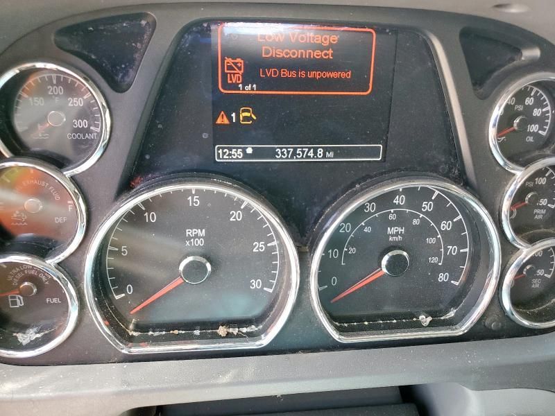 2017 Peterbilt 579 Semi Truck