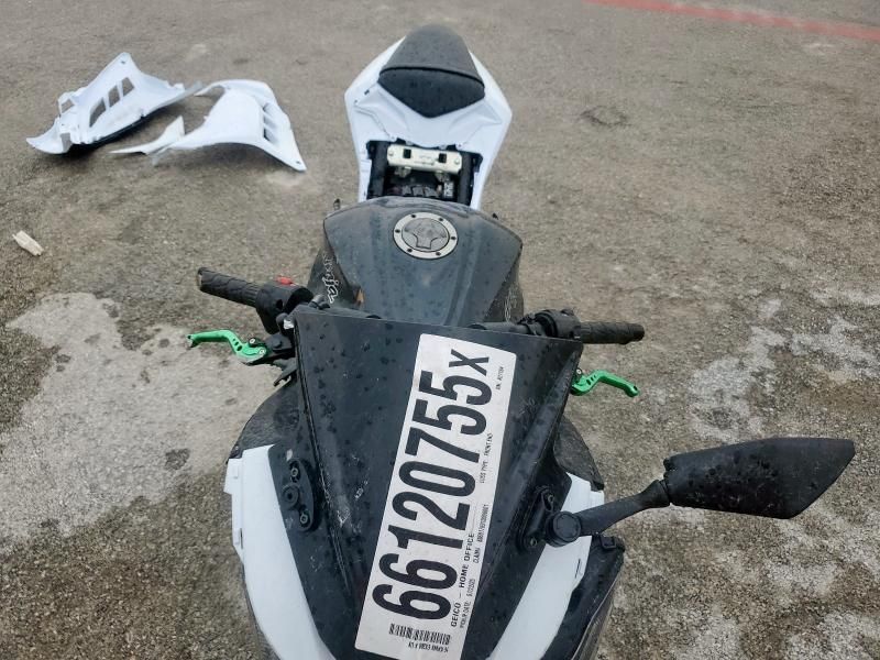 2016 Kawasaki EX300 A