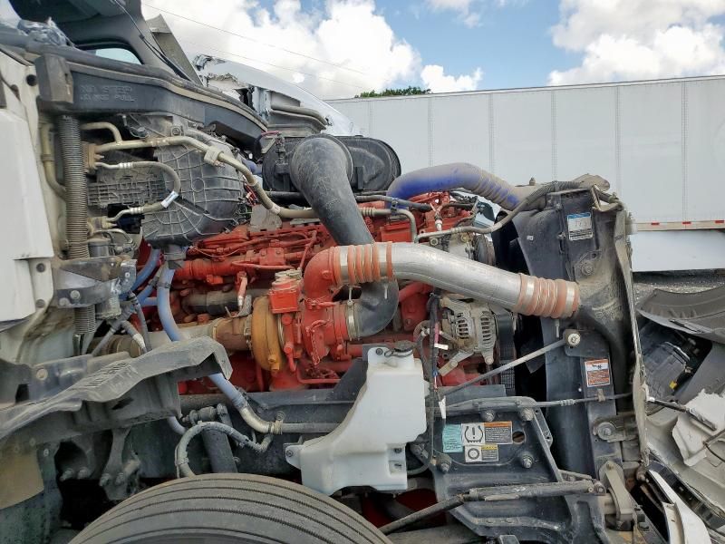 2024 Kenworth T680 Semi Truck