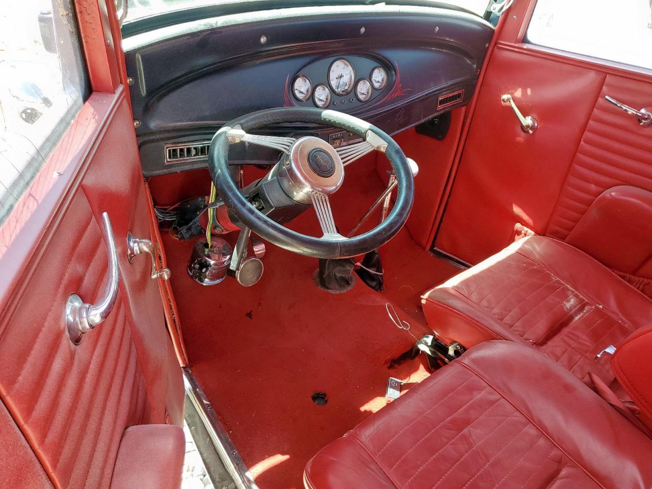 1932 Ford Sedan
