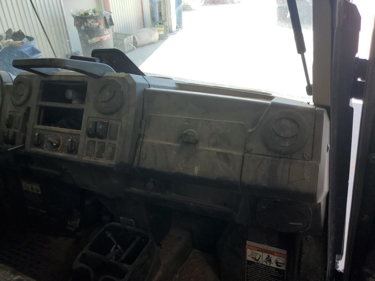 2023 John Deere XUV835M