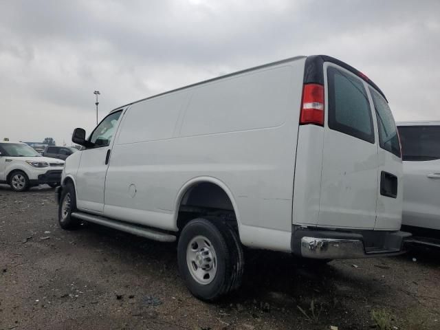 2020 Chevrolet Express G2500